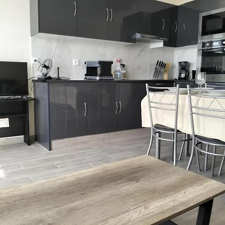 Do Italiane * Estreito Da Calheta