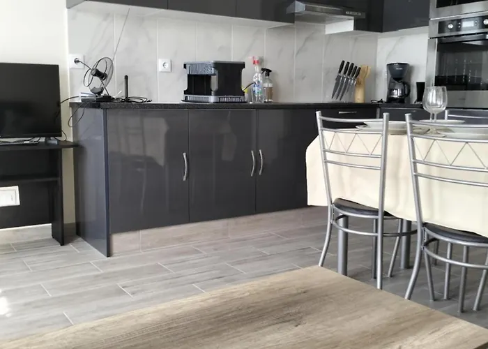 Do Italiane * Estreito Da Calheta